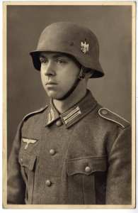 greres Bild - Foto Soldat Wehrmacht 194