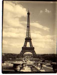 enlarge picture  - photo Paris Eifel Tower