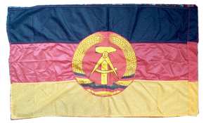 greres Bild - Fahne DDR Jubelfahne 1980